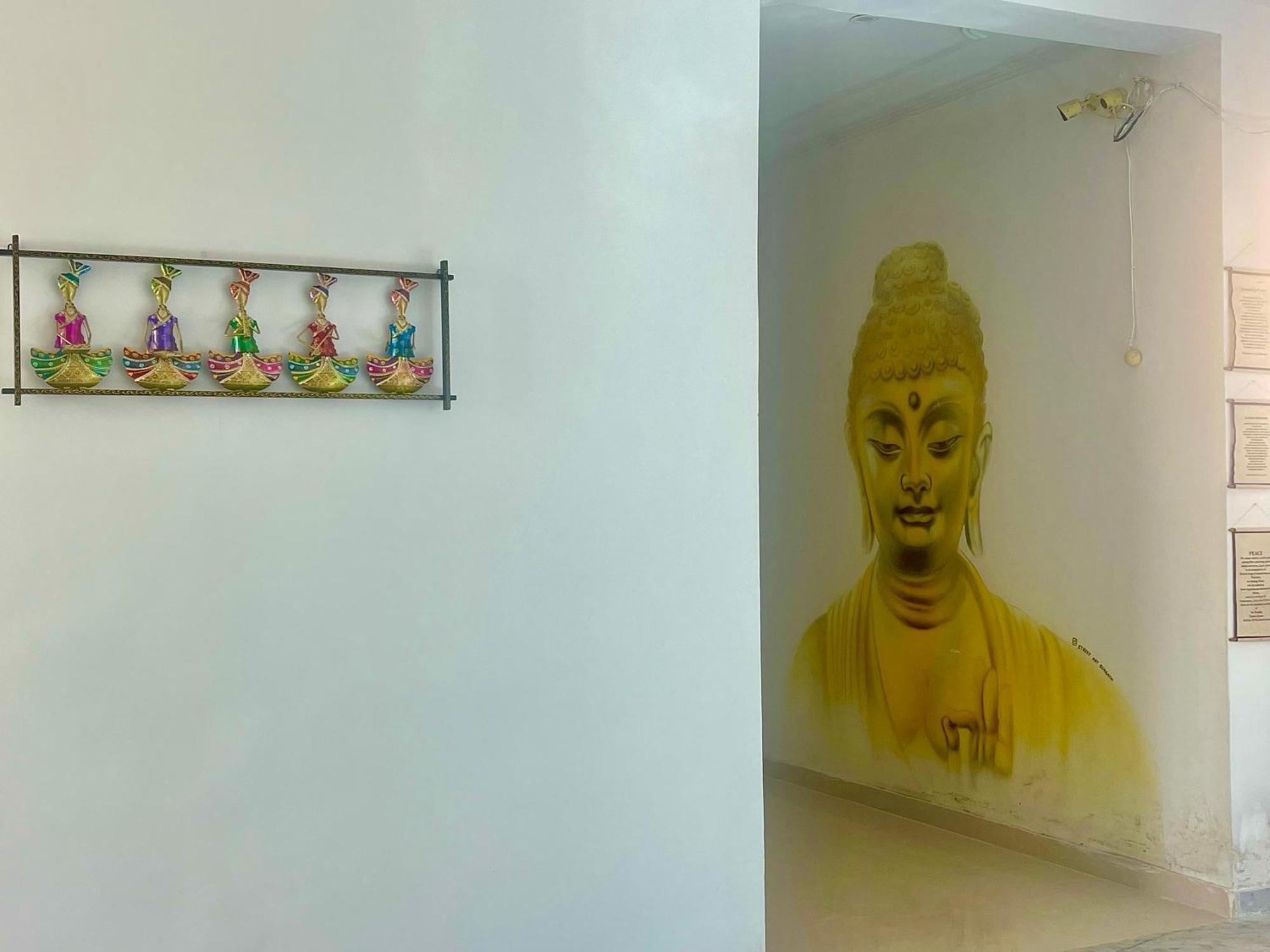 La Curcuma Luxury Homestay Khajurāho Esterno foto